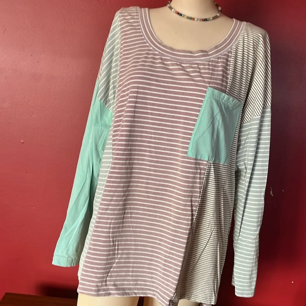 Like new White Birch oversized top - Picture 1 of 13